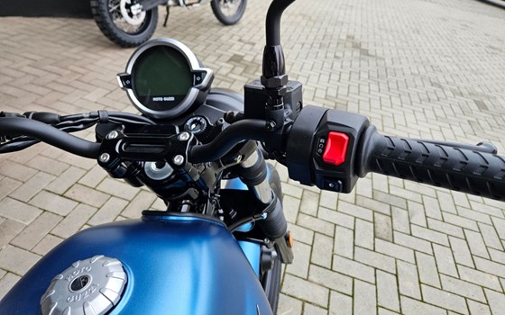 Neufahrzeug Moto Guzzi V7 Stone - Bild 16