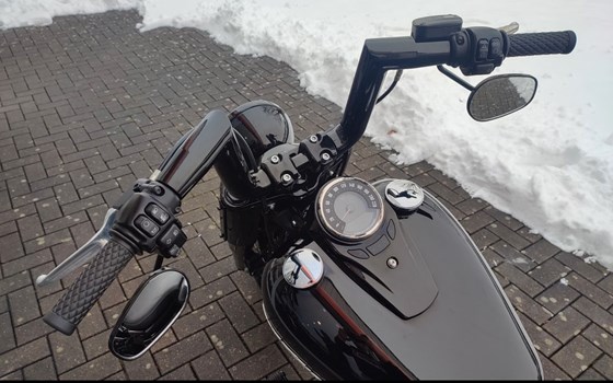 Gebrauchtmotorrad Harley-Davidson Softail Heritage Classic 114 FLHCS - Bild 12