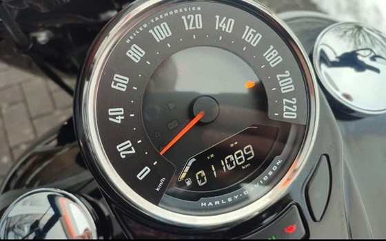 Gebrauchtmotorrad Harley-Davidson Softail Heritage Classic 114 FLHCS - Bild 13