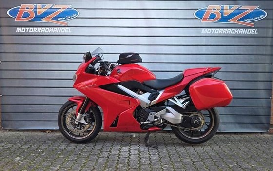 Gebrauchtmotorrad Honda VFR 800 F - Bild 1