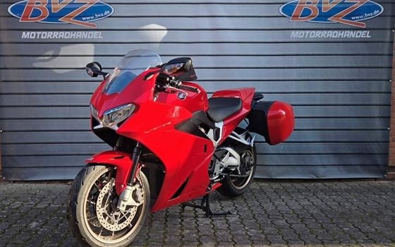 Gebrauchtmotorrad Honda VFR 800 F - Bild 2
