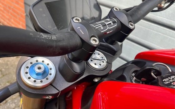 Gebrauchtmotorrad Ducati Monster 1200 S - Bild 3