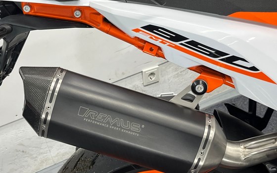 Gebrauchtmotorrad KTM 890 SMT - Bild 12