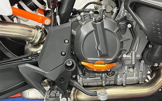 Gebrauchtmotorrad KTM 890 SMT - Bild 13