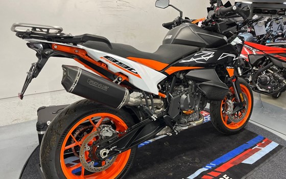 Gebrauchtmotorrad KTM 890 SMT - Bild 9