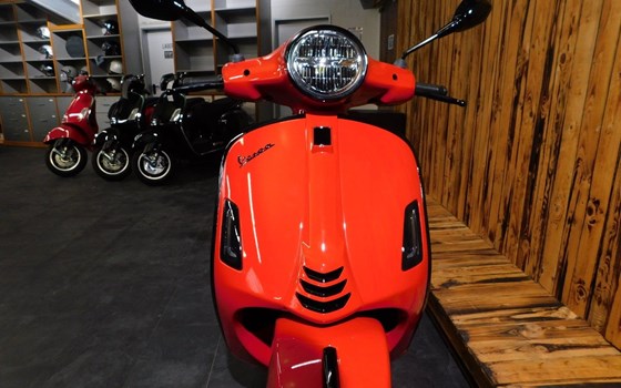 Neufahrzeug Vespa GTS 125 - Bild 10