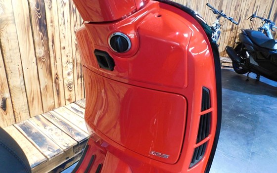 Neufahrzeug Vespa GTS 125 - Bild 8