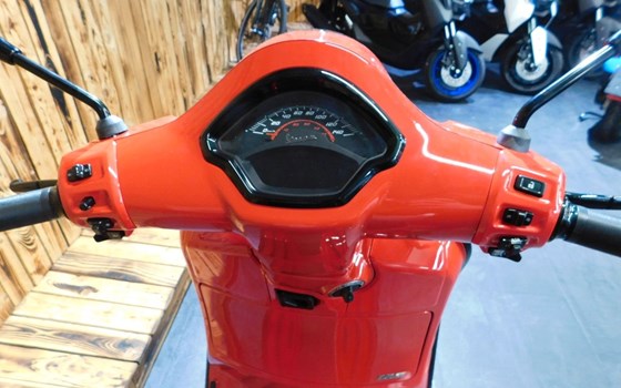 Neufahrzeug Vespa GTS 125 - Bild 9
