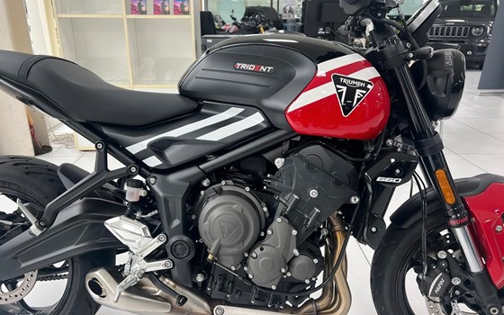 Gebrauchtmotorrad Triumph Trident 660 - Bild 10