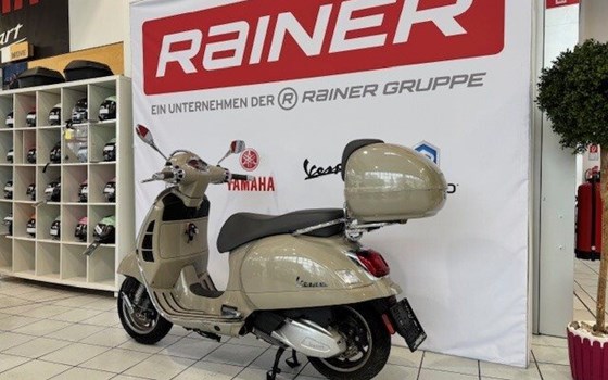 Gebrauchtmotorrad Vespa GTS 300 - Bild 2