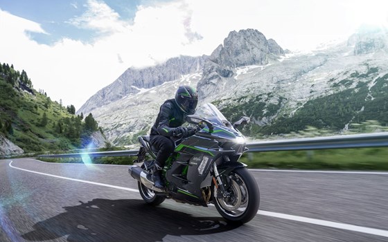 Neufahrzeug Kawasaki Ninja H2 SX SE - Bild 11