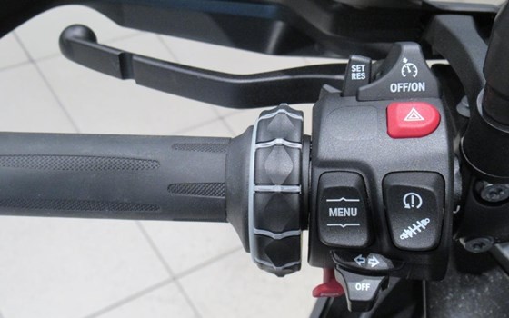 Gebrauchtmotorrad BMW F 900 XR - Bild 8