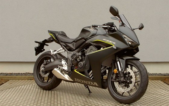 Neufahrzeug Honda CBR650R E-Clutch - Bild 2