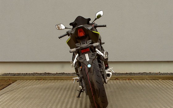 Neufahrzeug Honda CBR650R E-Clutch - Bild 7