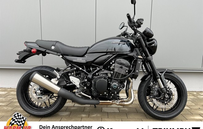 Kawasaki Z900 RS Black Ball Edition