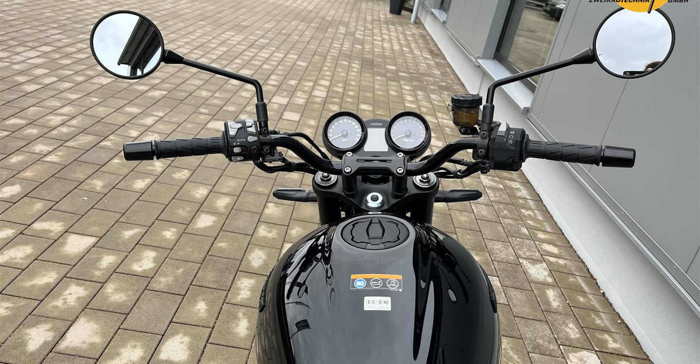 Angebot Kawasaki Z900 RS Black Ball Edition