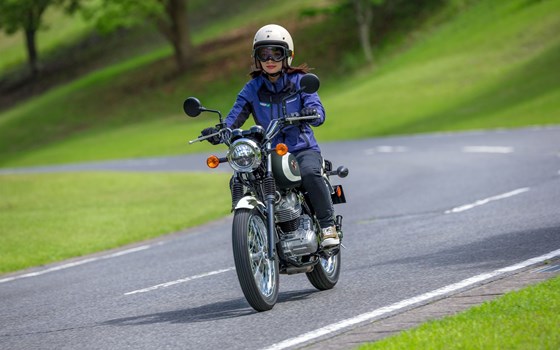 Neufahrzeug Kawasaki W230 - Bild 5