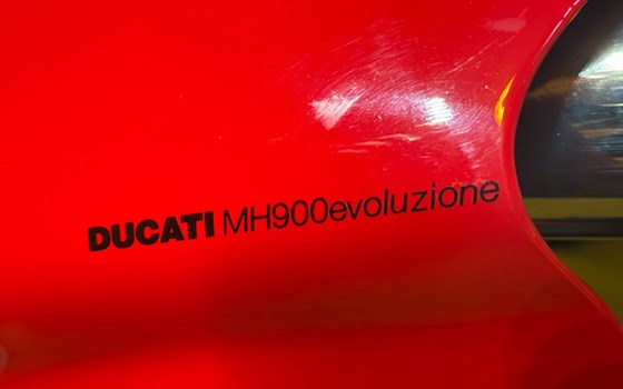 Gebrauchtmotorrad Ducati MH900e - Bild 6