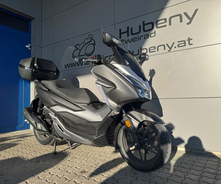 Gebrauchtmotorrad Honda Forza 300