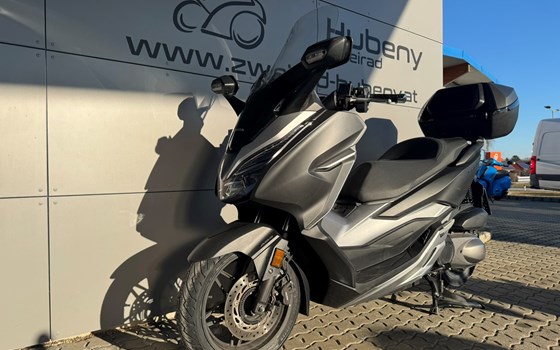 Gebrauchtmotorrad Honda Forza 300 - Bild 2