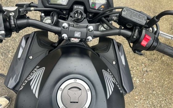 Gebrauchtmotorrad Honda CB650F - Bild 2