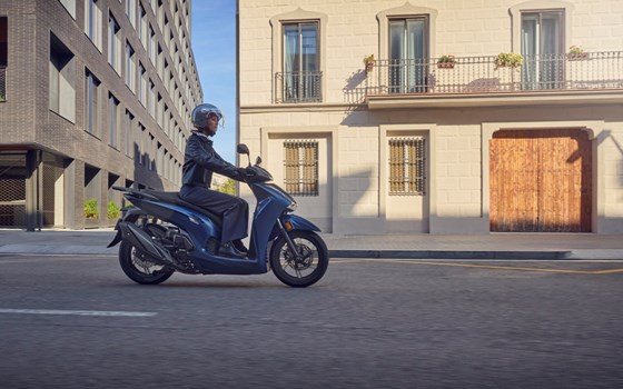 Neufahrzeug Honda SH350i - Bild 19