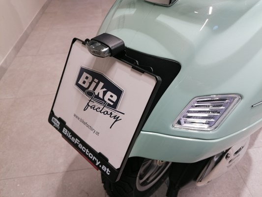 Vespa GTS 310 (Verde Relax) - Bild 7