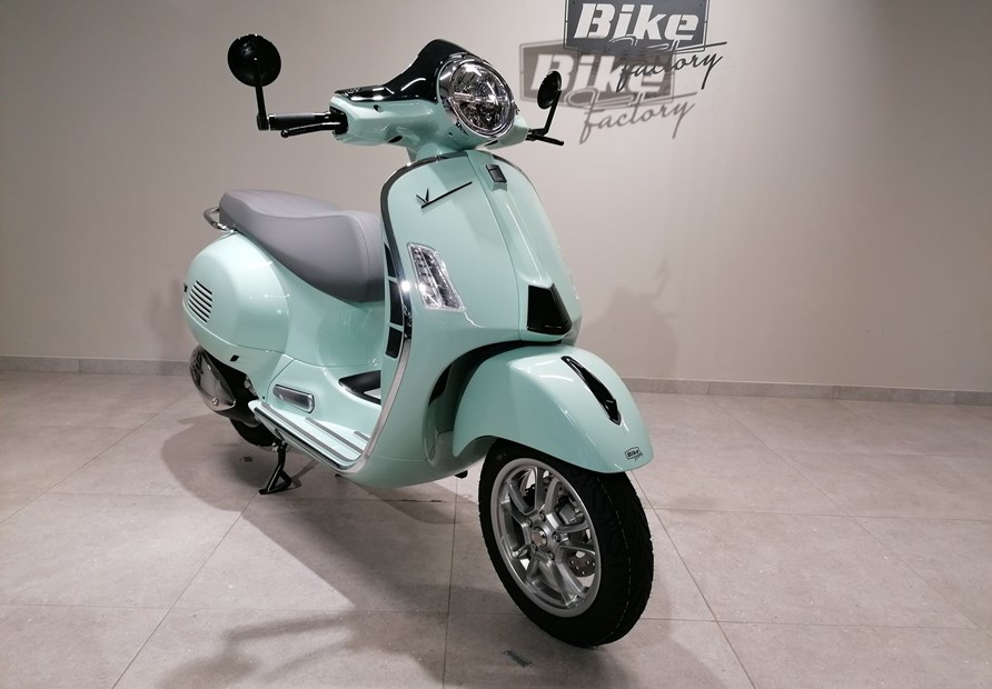 Vespa GTS 310 (Verde Relax)