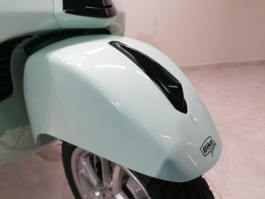 Vespa GTS 310 (Verde Relax) - Bild 4