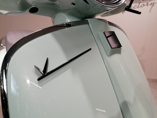 Vespa GTS 310 (Verde Relax) - Bild 6