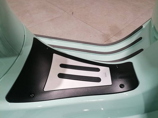 Vespa GTS 310 (Verde Relax) - Bild 10