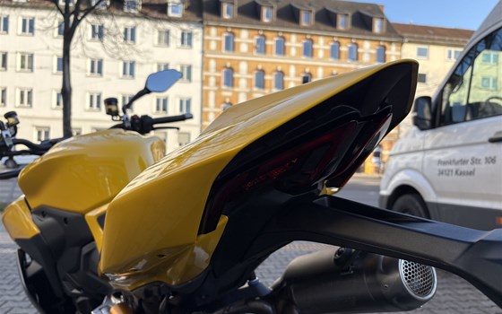 Neufahrzeug Ducati Streetfighter V2 S - Bild 18