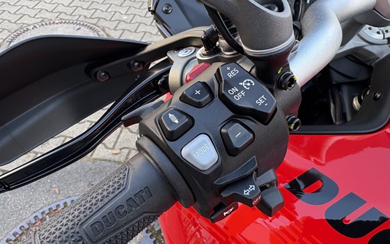 Neufahrzeug Ducati Multistrada V4 Pikes Peak - Bild 15