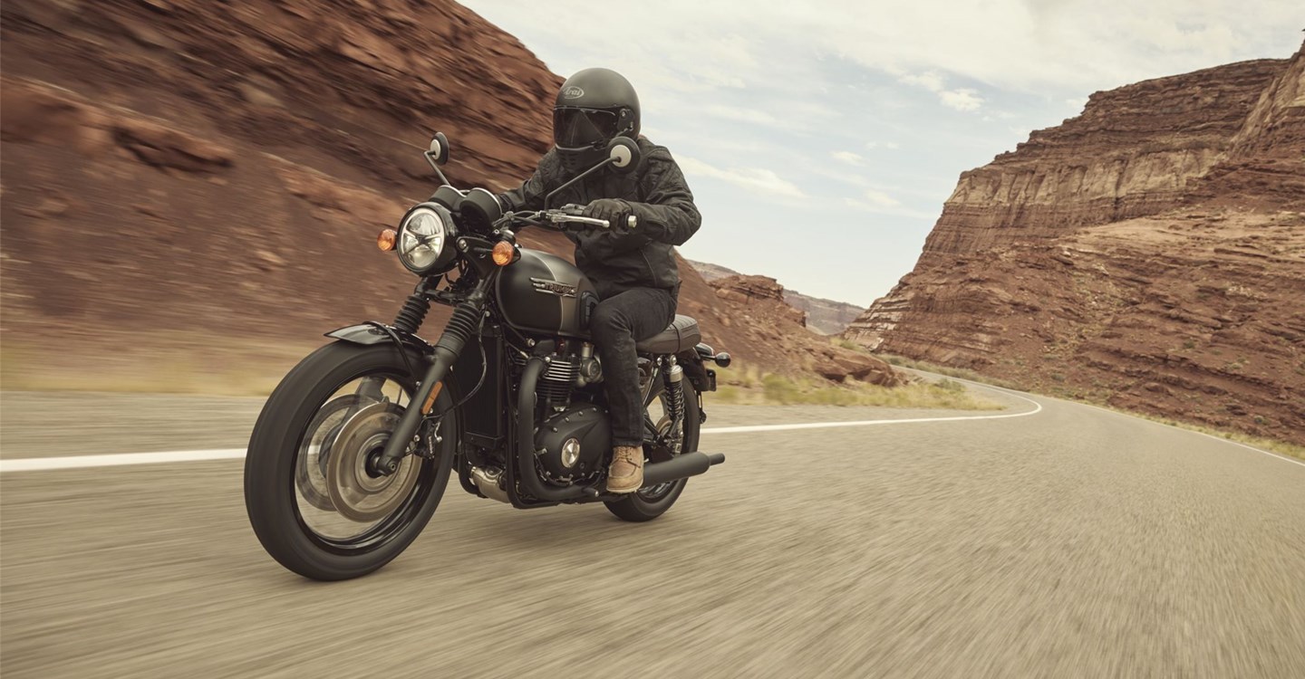 Offer Triumph Bonneville T120 Black