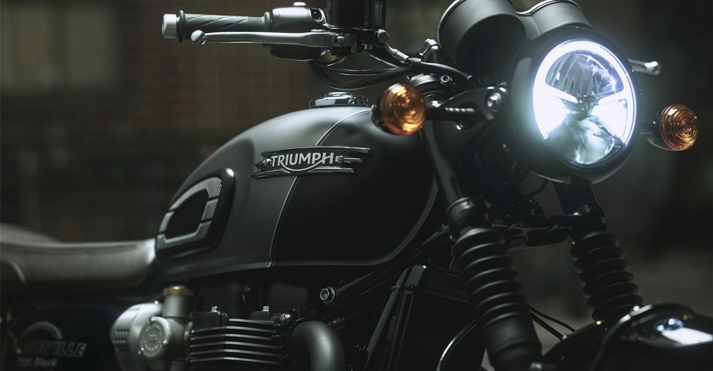 Offer Triumph Bonneville T120 Black