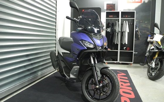 Gebrauchtmotorrad Aprilia SR GT 200 - Bild 4