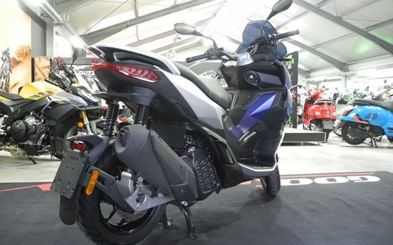 Gebrauchtmotorrad Aprilia SR GT 200 - Bild 7