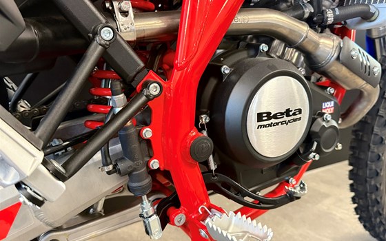 Neufahrzeug Beta RR 4T 125 R - Bild 12