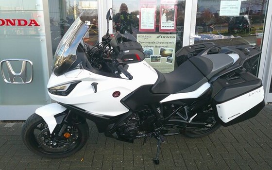 Gebrauchtmotorrad Honda NT1100 DCT - Bild 3