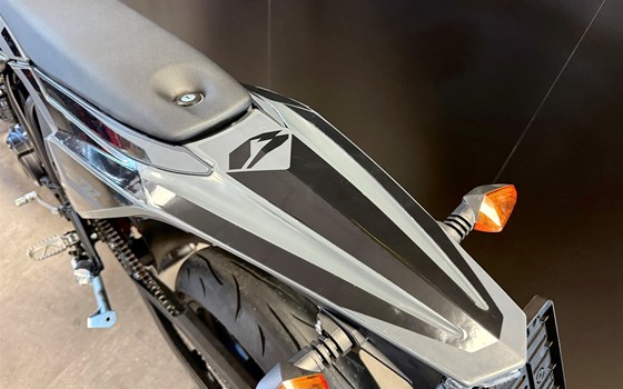 Neufahrzeug Beta RR 125 4T Motard T X special edition - Bild 5