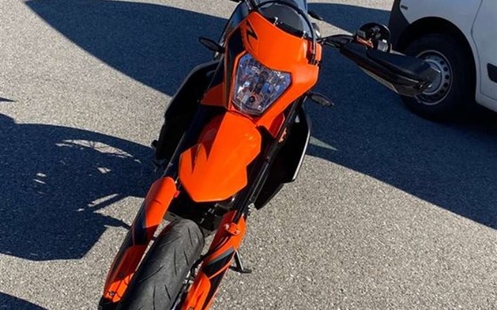 Gebrauchtmotorrad KTM 690 SMC R - Bild 2