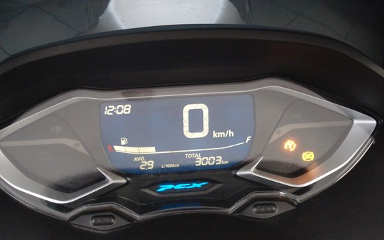 Gebrauchtmotorrad Honda PCX125 - Bild 7