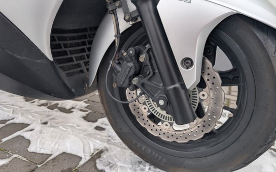 Gebrauchtmotorrad Kawasaki J300 - Bild 5