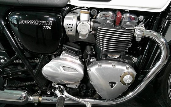 Gebrauchtmotorrad Triumph Bonneville T120 - Bild 7