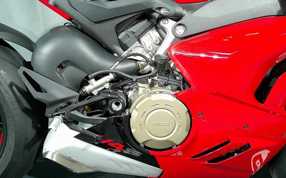 Gebrauchtmotorrad Ducati Panigale V4 S - Bild 8