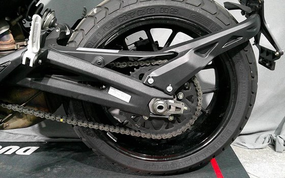 Gebrauchtmotorrad Ducati Scrambler Icon Dark - Bild 12