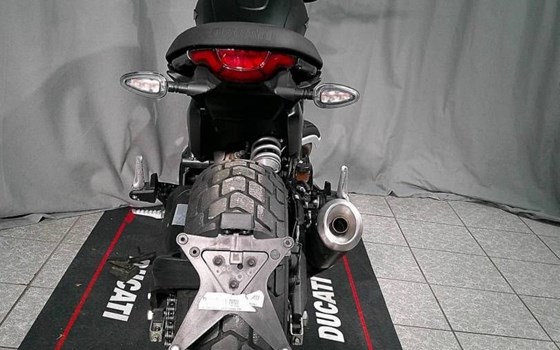 Gebrauchtmotorrad Ducati Scrambler Icon Dark - Bild 4