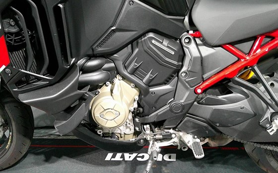 Gebrauchtmotorrad Ducati Multistrada V4 Pikes Peak - Bild 11