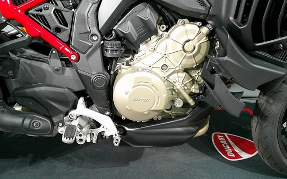Gebrauchtmotorrad Ducati Multistrada V4 Pikes Peak - Bild 8