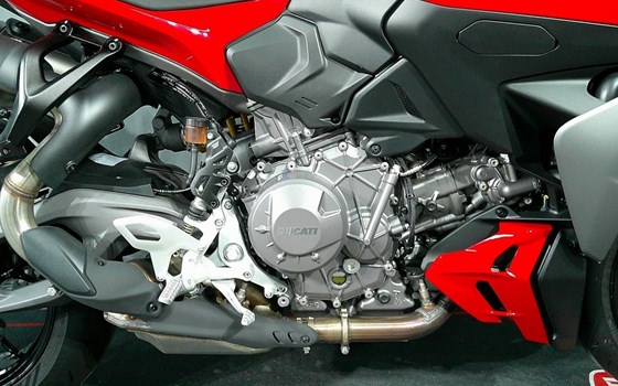 Gebrauchtmotorrad Ducati Streetfighter V2 - Bild 8